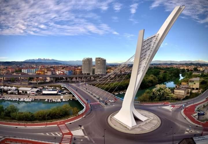 Love House - Apartment On The Beach Pescara Luaran gambar